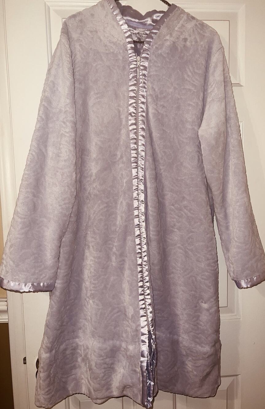 Secret Treasures Purple Plush Robe Textured Rose Zip Up Housecoat XL 16/18